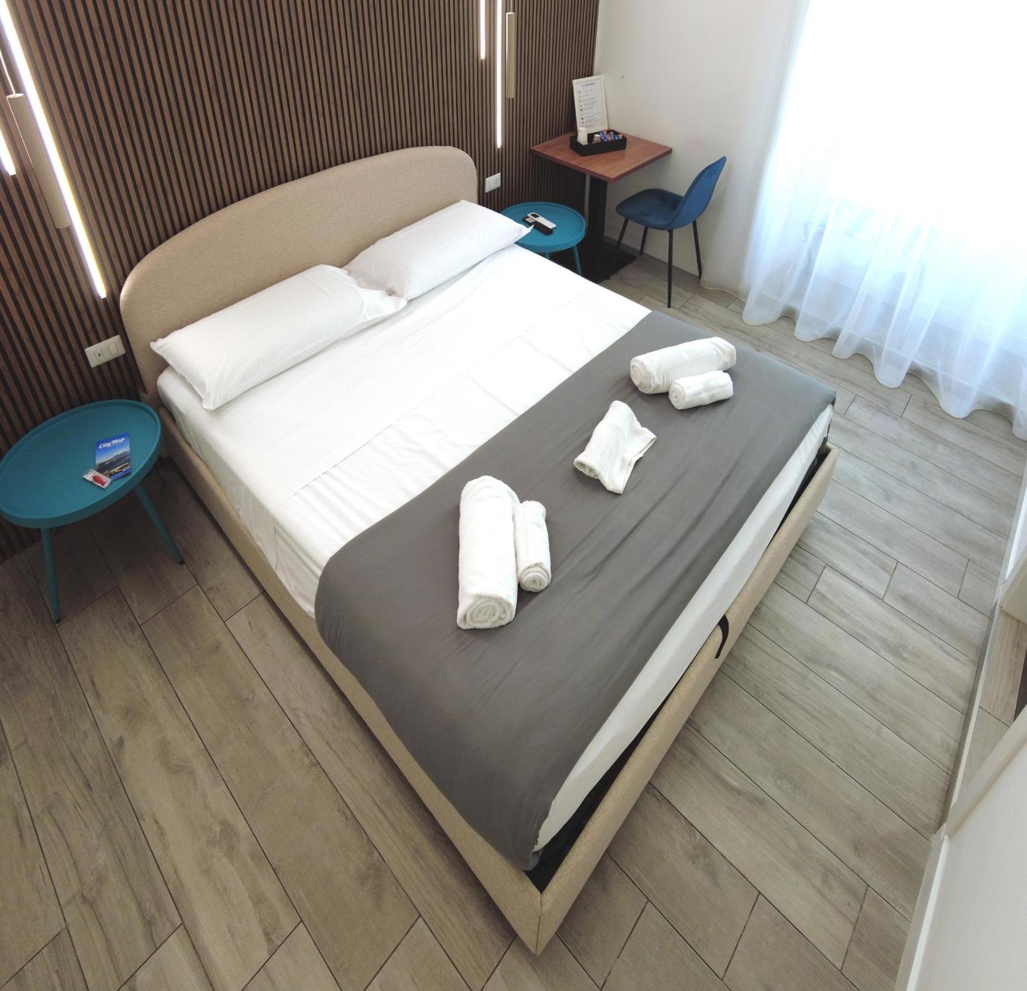 B&B Universita Napoli Eksteriør bilde